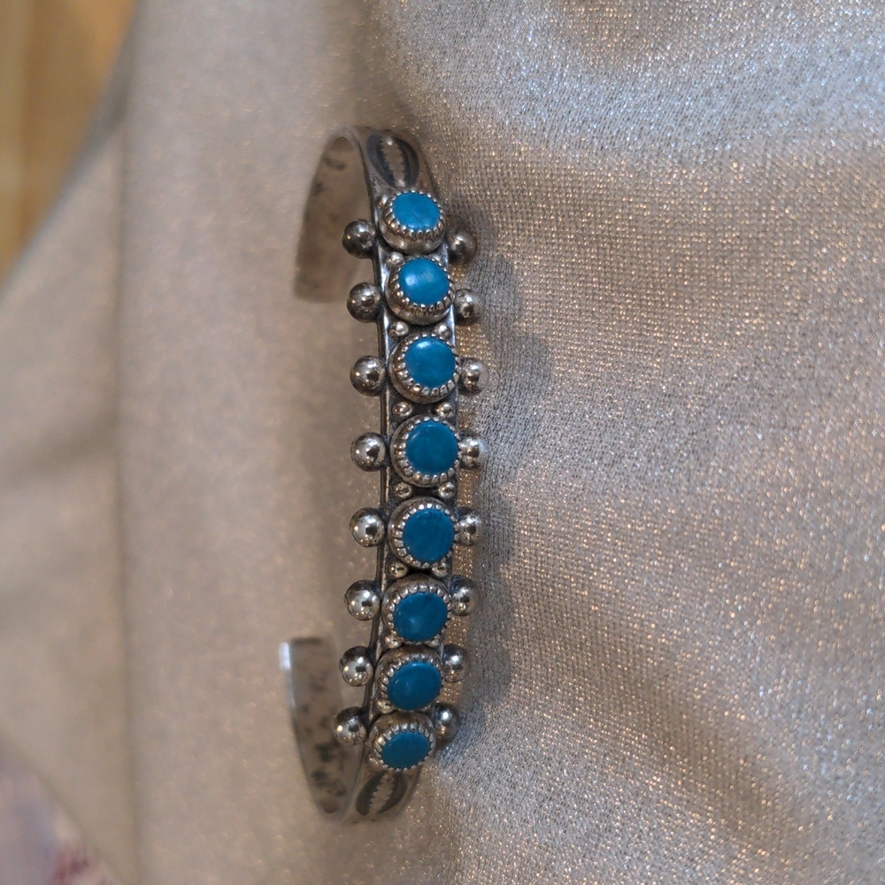 Vintage Navajo sterling cuff - Picture 1 of 6
